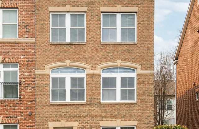 336 GRAND Street photos photos