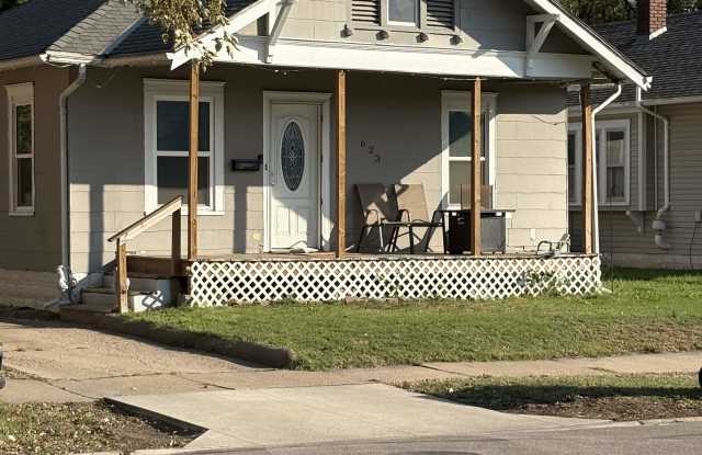 623 E Ash St - 623 East Ash Street, Salina, KS 67401