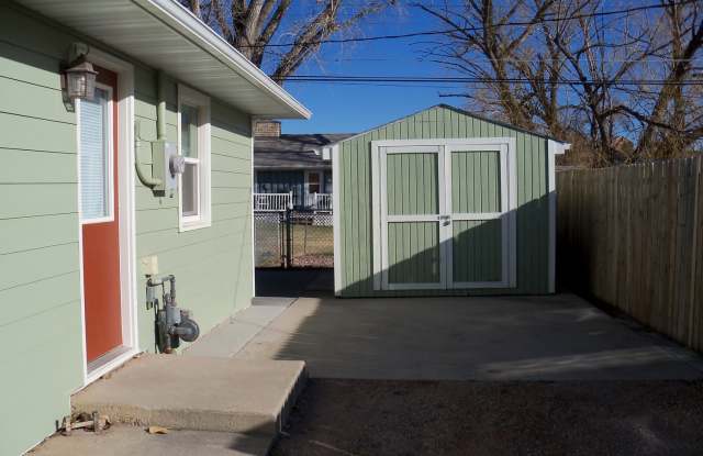 3 BED | 1 BATH | SINGLE-LEVEL | WEST Gallery 4