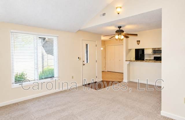 324 Skylark Circle Gallery 4