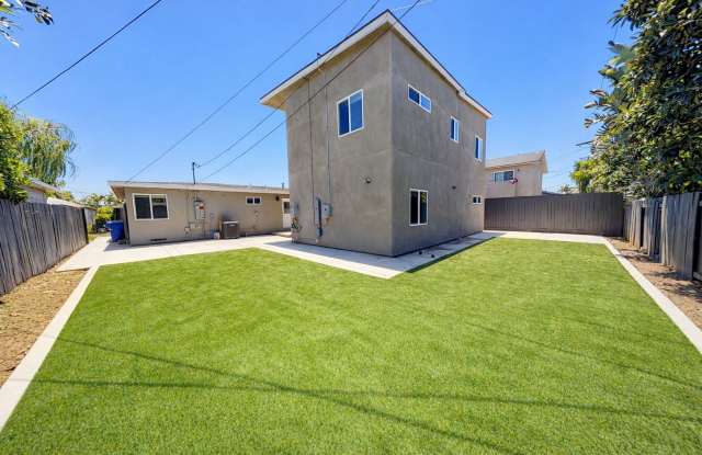 4BD/2BA w Large Deck! photos photos