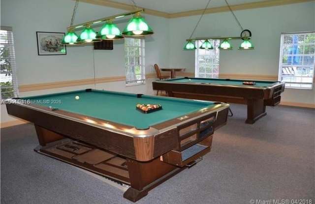 6207 Bay Club Drive Gallery 2