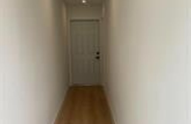 216 BROADWAY Gallery 4