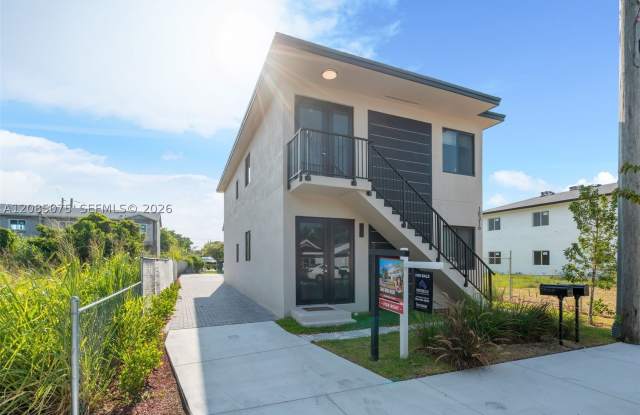 18362 Sw 102 PL Gallery 3
