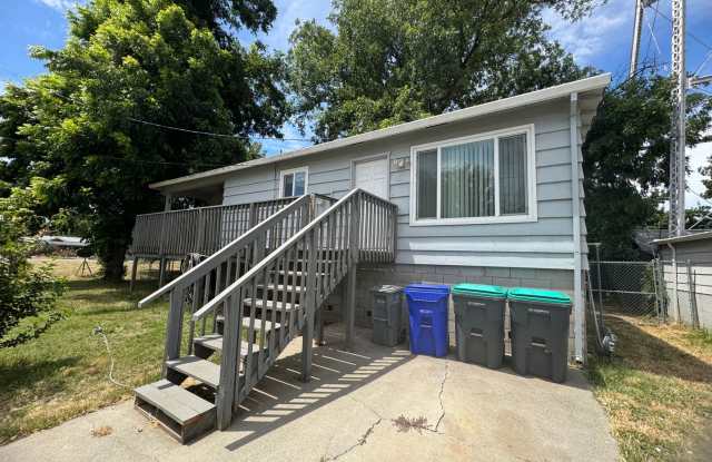 Spacious 2 Bedroom 2 Bath Living Room and Great Room photos photos