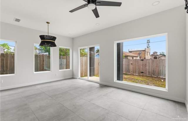 813 S Bicentennial Boulevard Gallery 4