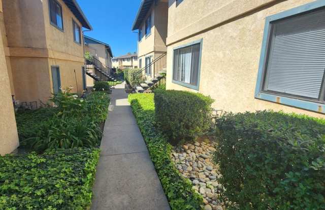 2 Bed, 1 Bath Single Level Grover Beach Condo- Small Pets Considered photos photos