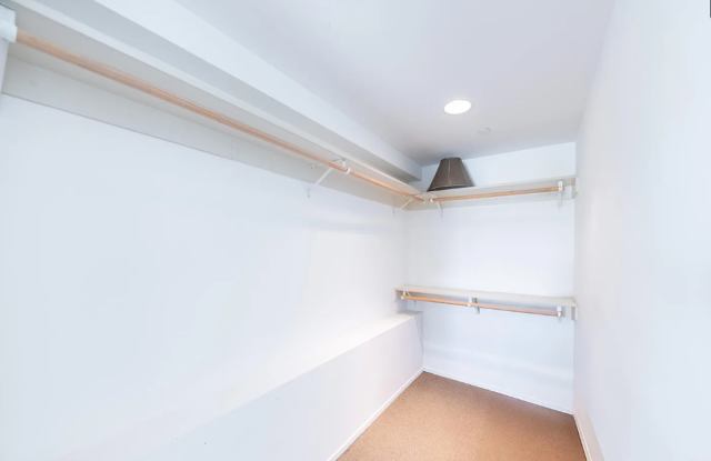Cozy 2 bedroom in downtown Reno Area! photos photos