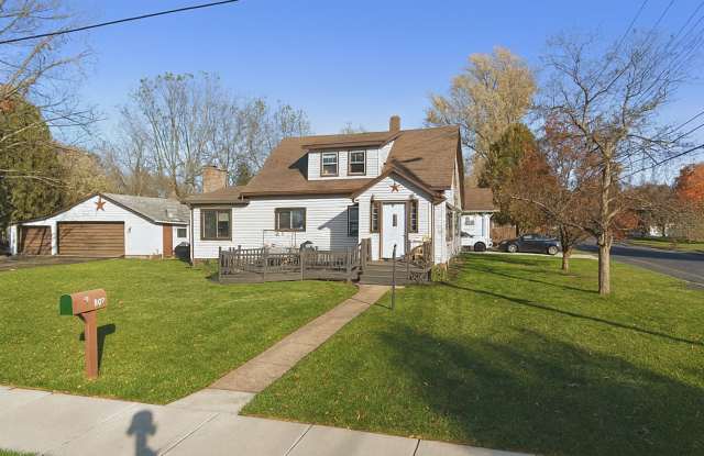 627 E 6th St S Ladysmith, WI 54848 - 627 East 6th Street South, Ladysmith, WI 54848