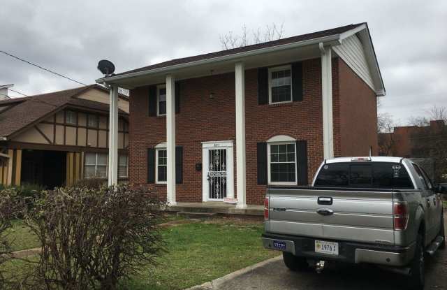 1027 Villa Place Gallery 2