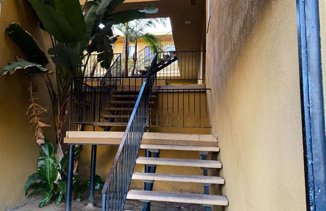 49th Street Apartments Gallery 3