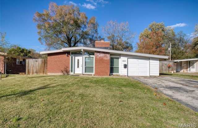 825 Derhake Road photos photos