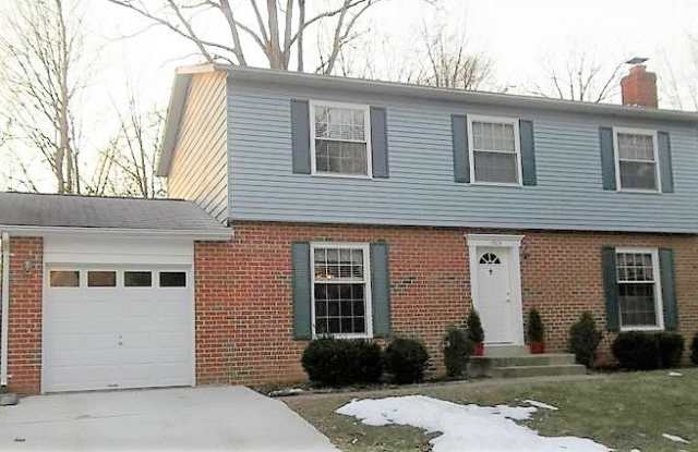 MONTCLAIR - CLOSE TO QUANTICO - 15804 Wendy Court, Montclair, VA 22025
