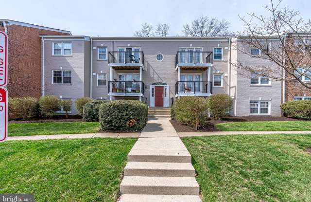 9479 FAIRFAX Boulevard unit: 203 photos photos