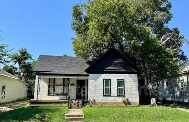 1313 Clinton Ave - 1313 Clinton Avenue, Fort Worth, TX 76164