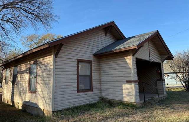 2 Bedroom Home $950/month photos photos