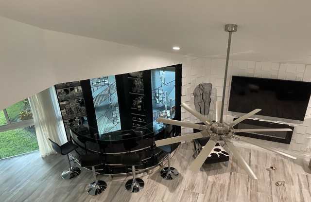 7326 Clunie Place photos photos