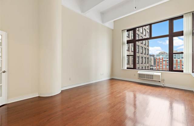 1500 HUDSON ST Gallery 4