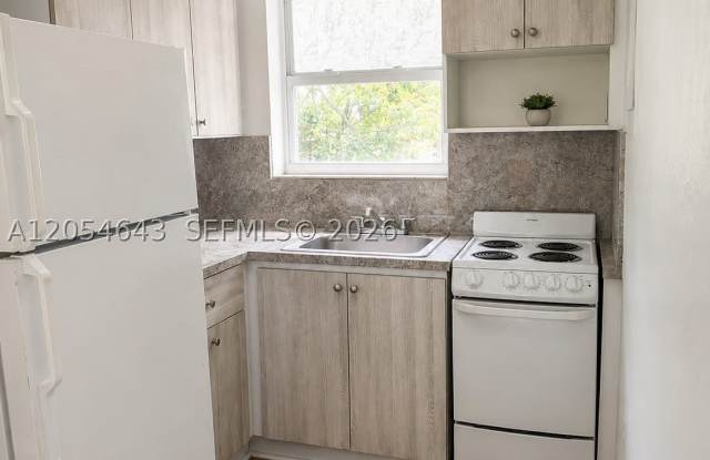 1465 W 28th St photos photos
