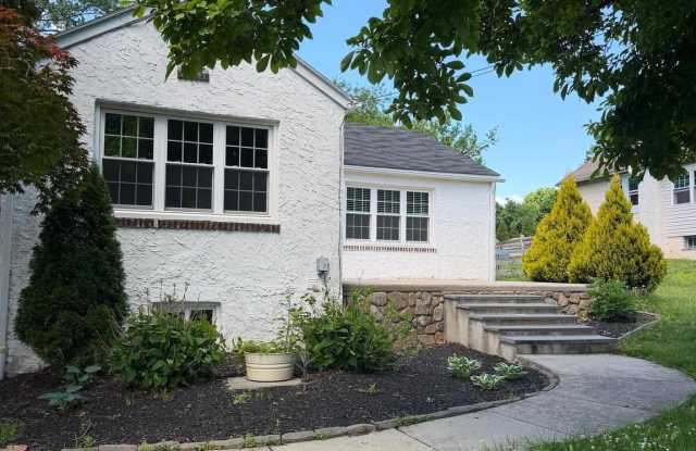 121 MACDADE Road photos photos