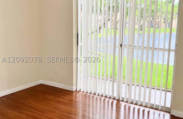 631 Cypress Lake Blvd Gallery 2