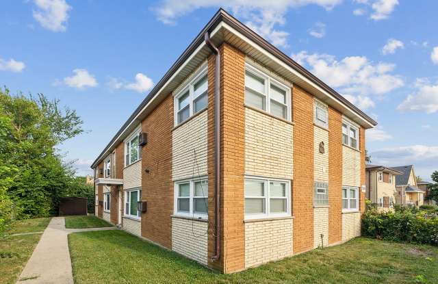 7541 S Roberts Road unit: 1 - 7541 Roberts Road, Bridgeview, IL 60455