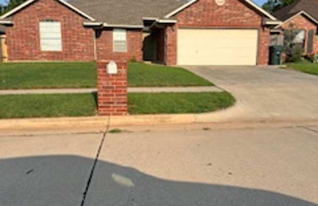 Home for Lease - 716 Eastridge Drive, Yukon, OK. 73099 photos photos