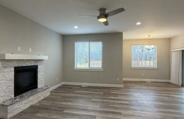 Stunning Modern Townhomes – 3 Bed, 2.5 Bath with Garage & Private Yard in Wasilla! Gallery 4