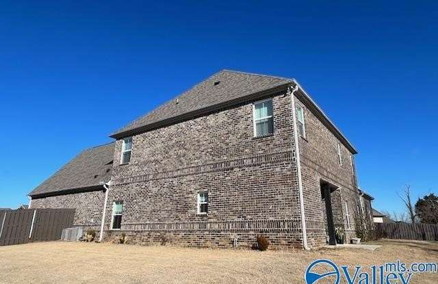 101 Willow Lake Circle Gallery 4