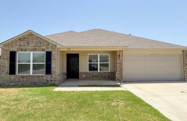 4 Bedrooms | 2 Bathrooms | 2 Car Garage | Newcastle Schools photos photos