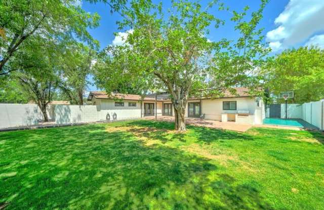 4331 East Avalon Drive photos photos