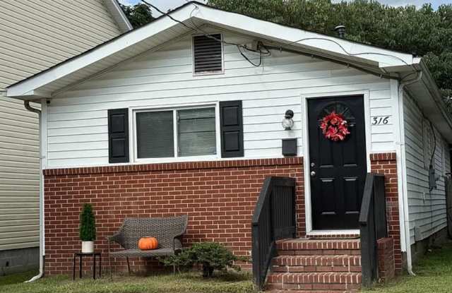 316 Poplar Avenue Gallery 1