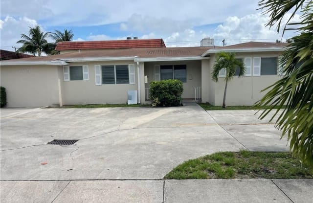 2501 Lincoln St - 2501 Lincoln Street, Hollywood, FL 33020