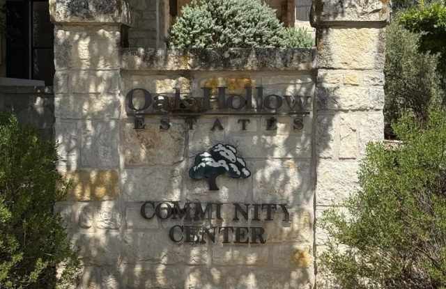 665 Oak Hollow Dr Gallery 2