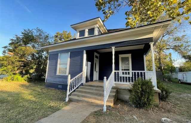 721 W Monterey Street - 721 West Monterey Street, Denison, TX 75020