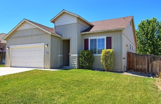 1318 Winnies Lane - 1318 Winnie Lane, Fernley, NV 89408