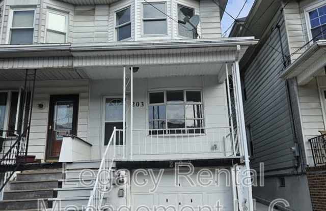 203 Florida Avenue photos photos