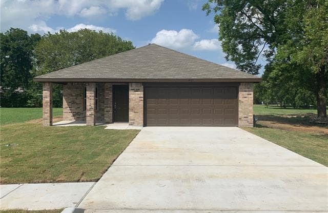 807 Buffalo - 807 East Buffalo Street, Forney, TX 75126