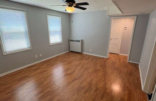 Hillside Court Apartments (3166 Davenport St.) Gallery 1