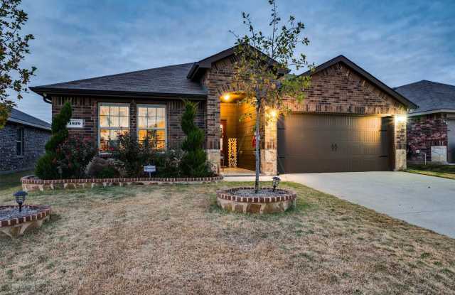 Welcome to this stunning 4-bed, 2-bath home built in 2020! photos photos