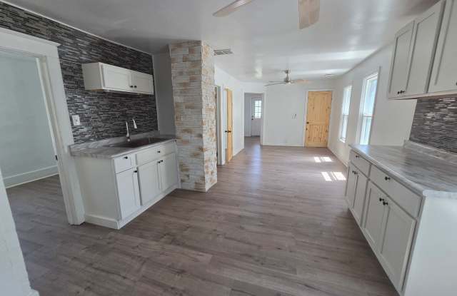 Newly updated three bedroom second floor rental unit Gallery 3
