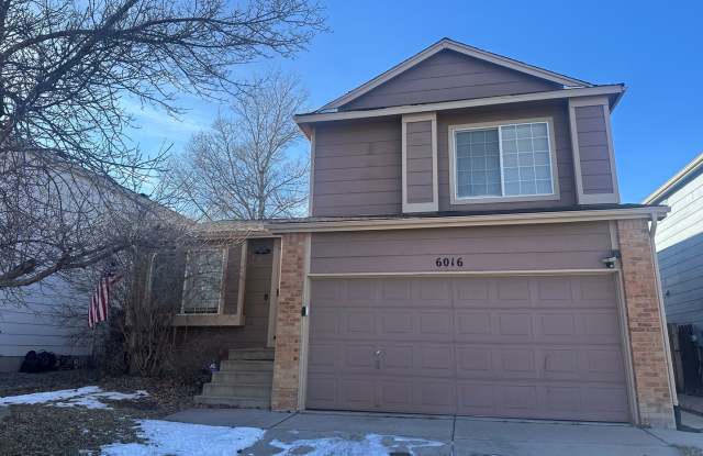 Move-In Ready 4-Bedroom Home in Stetson Hills with Fenced Yard photos photos