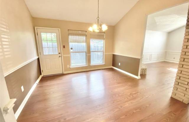 6502 Stetter Drive Gallery 4