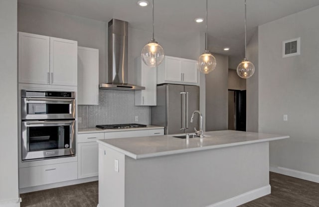 Daymark Uptown photos photos