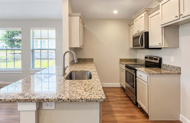 Brand-New 3-Bedroom Duplex for Rent in Lawton, OK Gallery 3