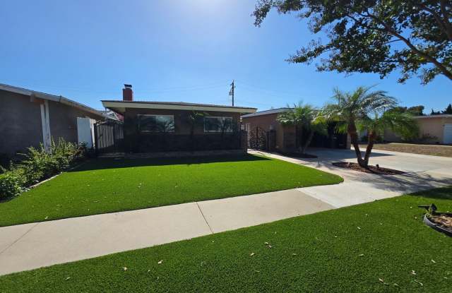 Gorgeous Upgraded 4 Bed, 2 Bath Home for Lease!!! Gallery 1