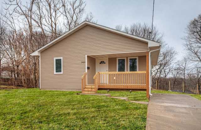 Updated 3 Bed 2 Bath Home - 3432 Thompson Avenue, Des Moines, IA 50317