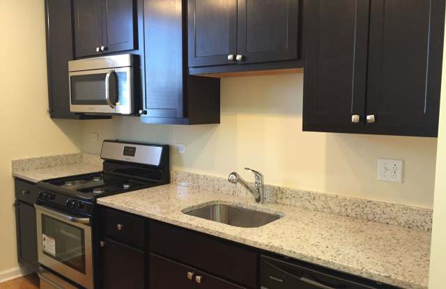 2452 W Albion Ave photos photos