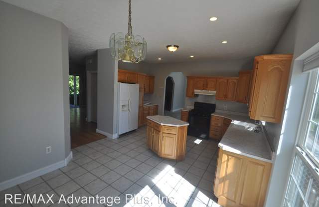 165 Diana Ln Gallery 3