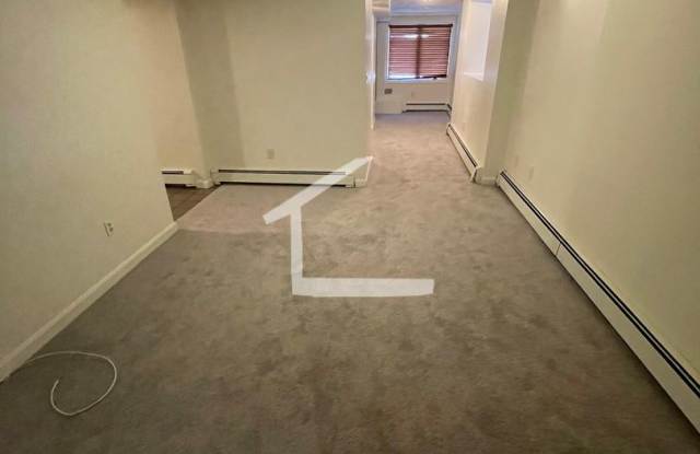 Available NOW!! 2 Bed 1 Bath In Brighton photos photos
